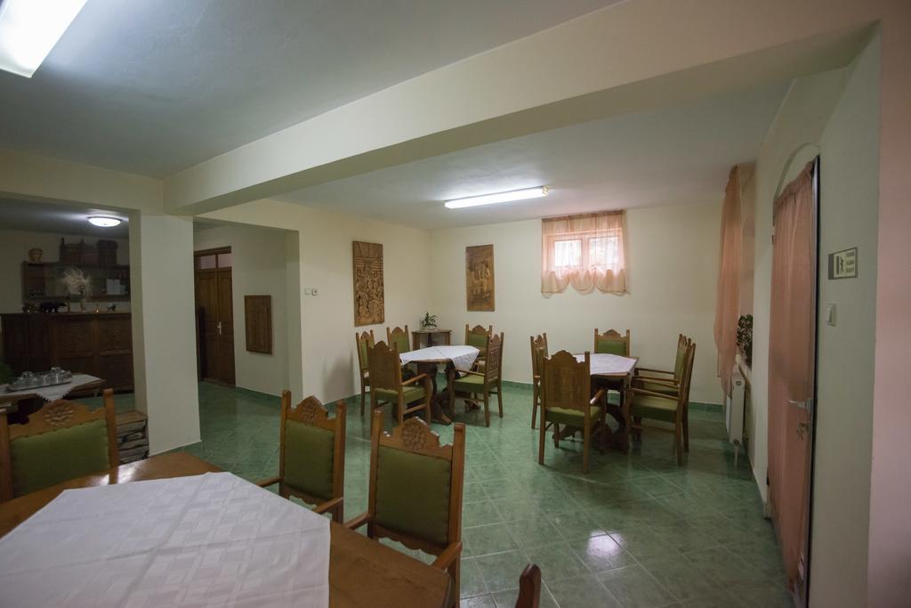 Hotel Beluci Panzio Odorheiu Secuiesc Exterior foto
