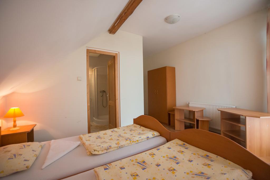 Hotel Beluci Panzio Odorheiu Secuiesc Exterior foto