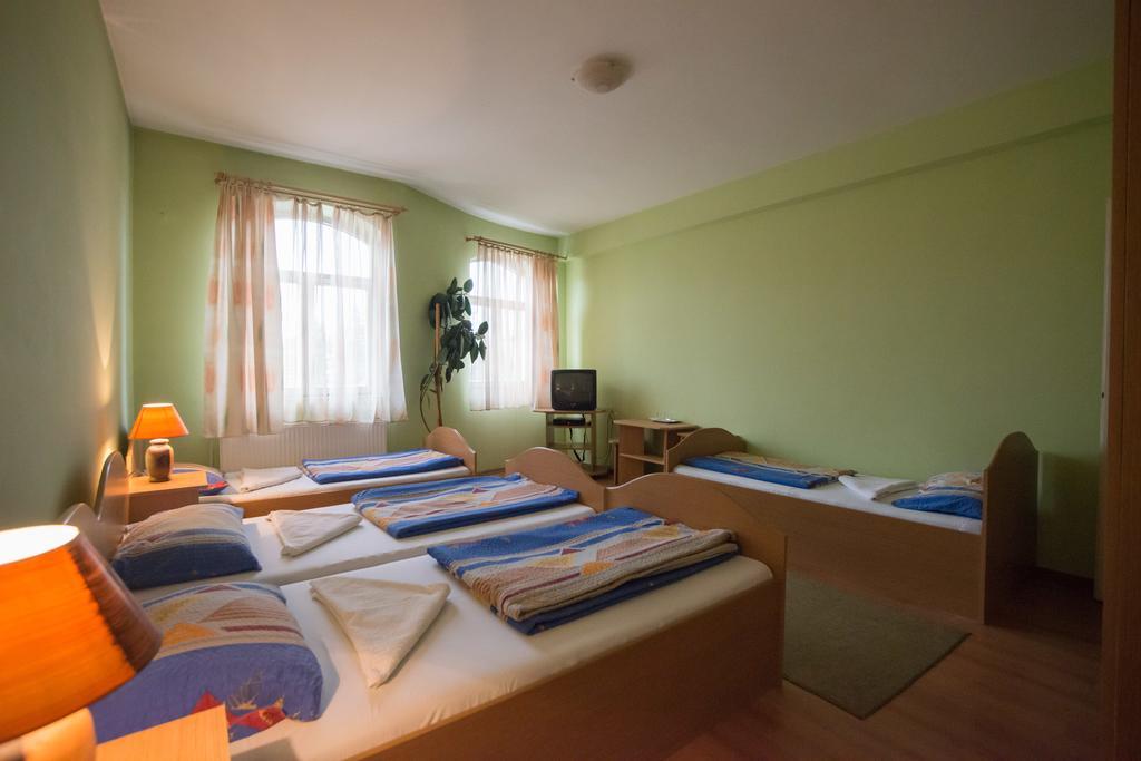 Hotel Beluci Panzio Odorheiu Secuiesc Exterior foto