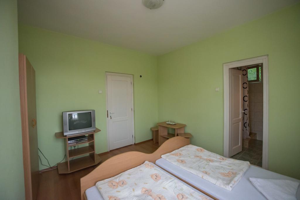 Hotel Beluci Panzio Odorheiu Secuiesc Exterior foto